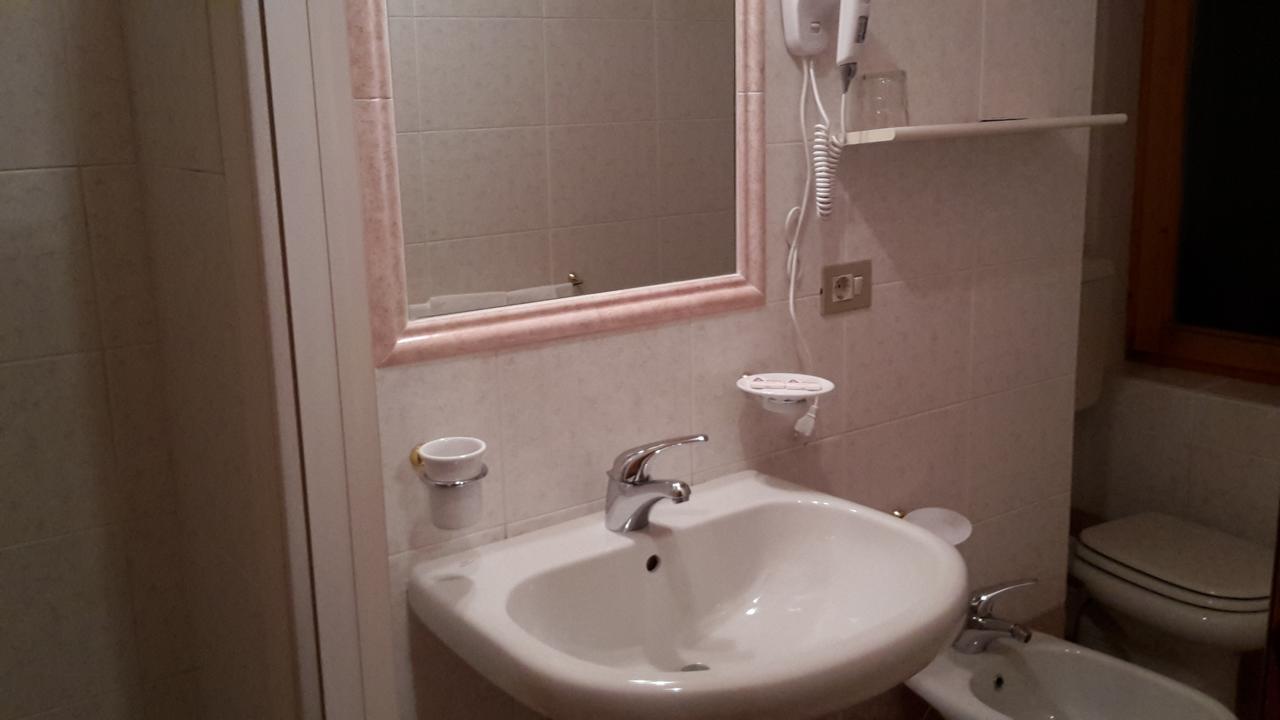 Hotel Mignon Понте ди Леньо Екстериор снимка
